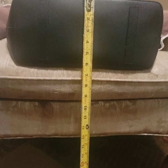 Kate Spade Large Tote - Picture 8 of 8